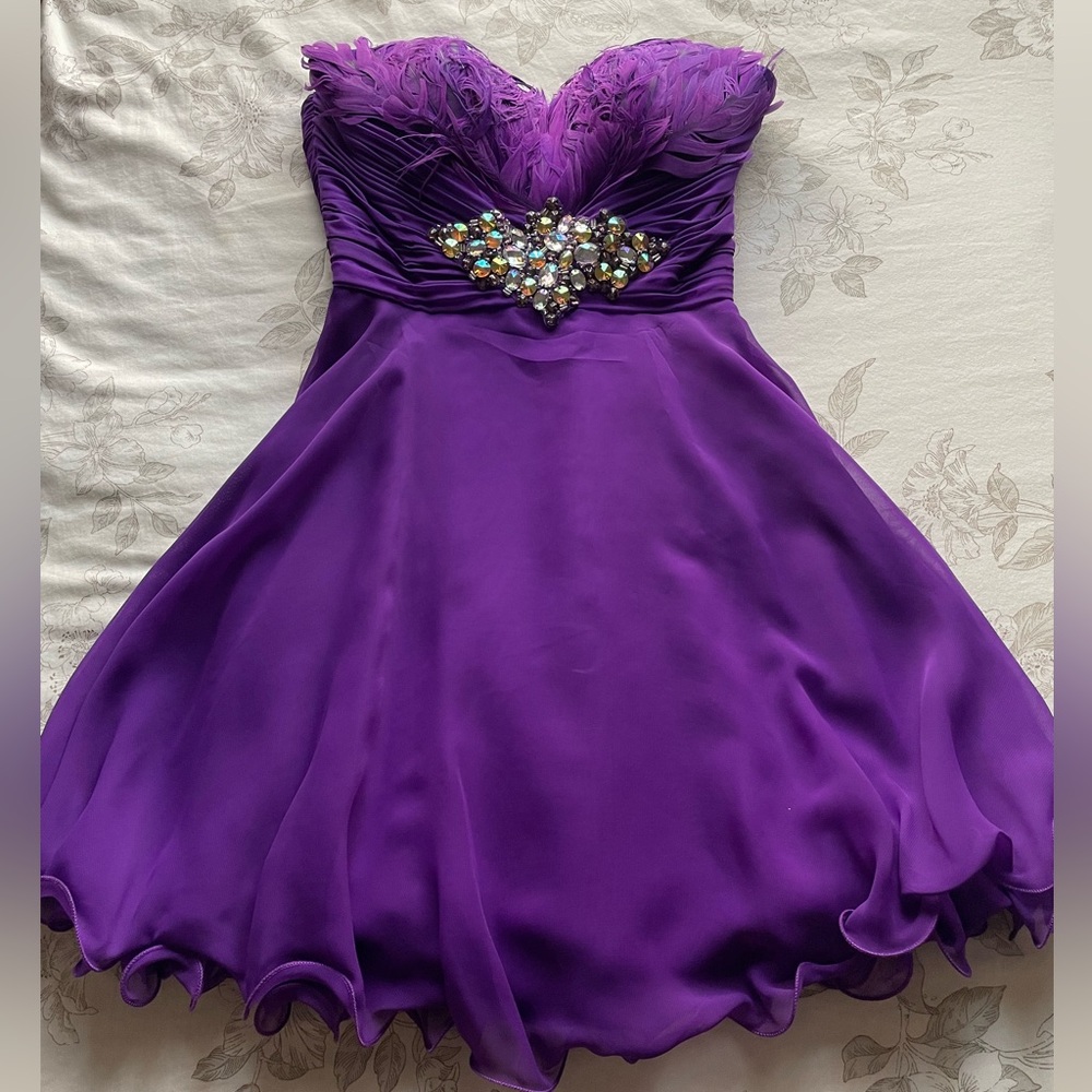 Lime Rivas Vintage‎ Purple Strapless Feather Embellished Ruffle Hem Mini Dress 2